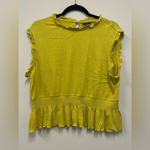 Scoop Women's Smocked Crop Top. 
Size X-Large 16/18. Color - Yellow NWT